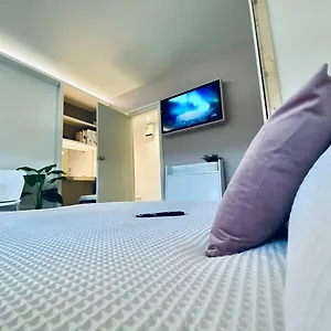  Apartment 12 Luxury Living Chic Steps From United Kingdom